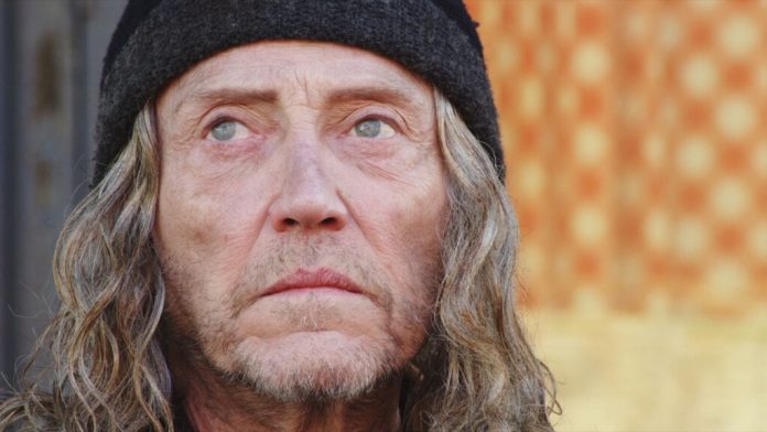 Christopher Walken (83 años): "He hecho de muchos villanos y psicópatas, pero soy una persona muy normal que paga sus cuentas y lleva 50 años casado"